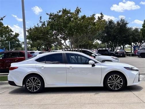2025 Toyota Camry XLE