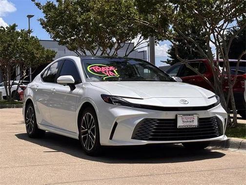 2025 Toyota Camry XLE