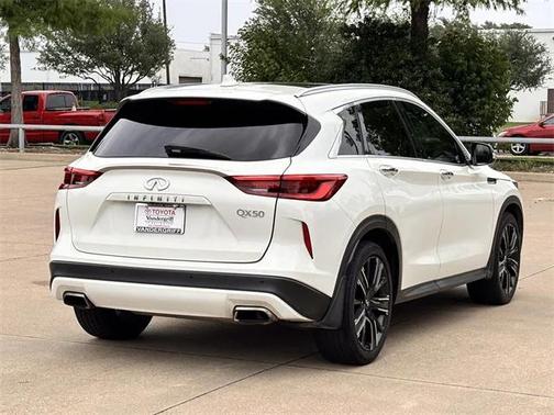 2021 INFINITI QX50 LUXE
