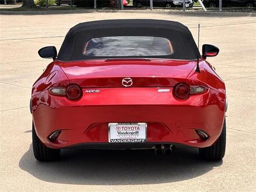 2017 Mazda MX-5 Miata Sport