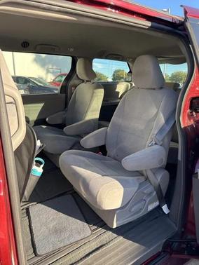 2016 Toyota Sienna L