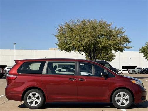 2016 Toyota Sienna L