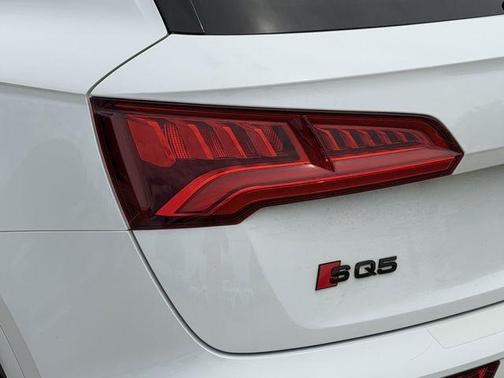 Glacier White Metallic 2020 Audi SQ5 3.0T Prestige