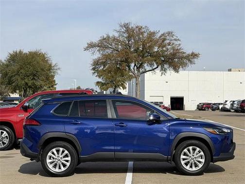 2022 Toyota Corolla Cross LE