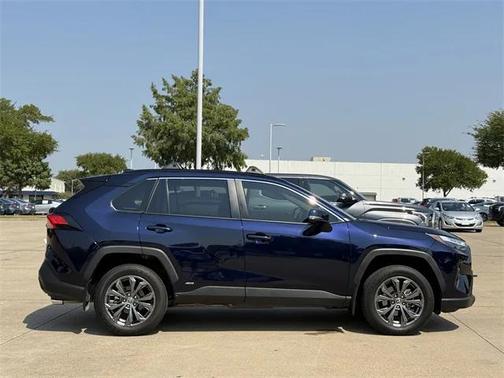 2024 Toyota RAV4 Hybrid XLE Premium