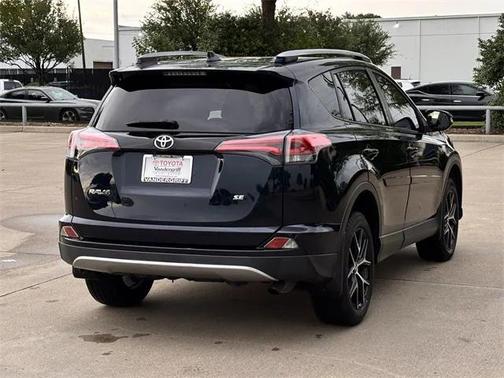 2018 Toyota RAV4 SE