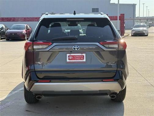 2024 Toyota RAV4 Hybrid SE