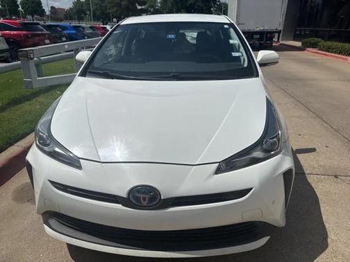 2021 Toyota Prius LE