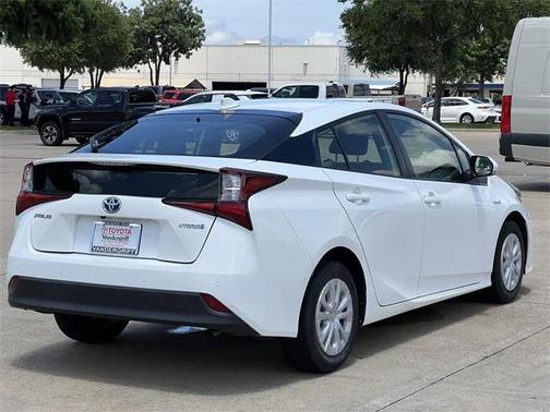 2021 Toyota Prius LE