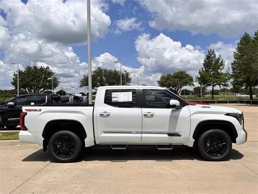 2025 Toyota Tundra Hybrid Platinum