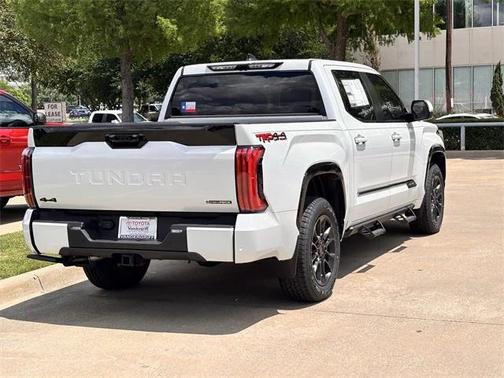 2025 Toyota Tundra Hybrid Platinum