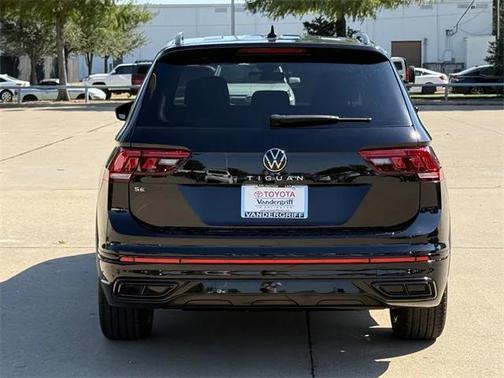 2024 Volkswagen Tiguan 2.0T SE R-Line Black