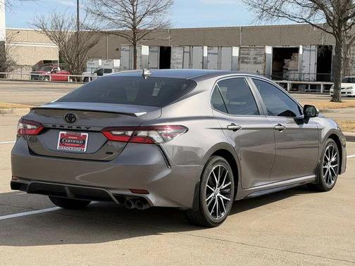 2021 Toyota Camry SE