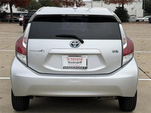 2016 Toyota Prius c Four