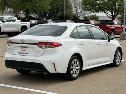 Ice Cap 2025 Toyota Corolla LE