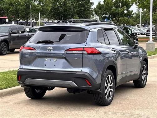 2025 Toyota Corolla Cross XLE
