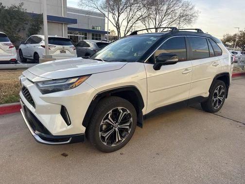 2025 Toyota RAV4 Hybrid SE