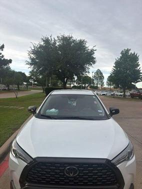 Pearl 2023 Toyota Corolla Cross L