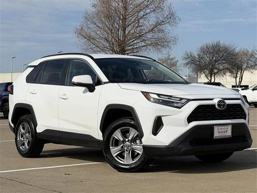 2024 Toyota RAV4 XLE