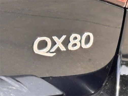 2016 INFINITI QX80 Base