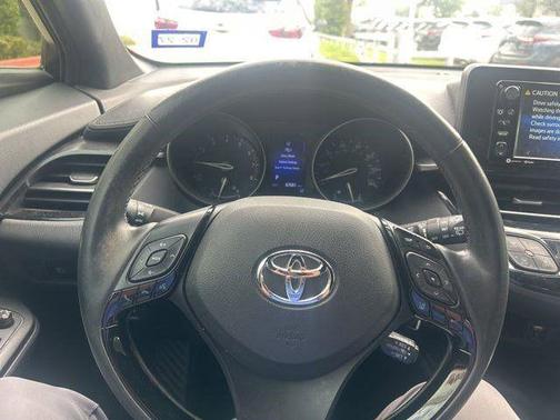 Iceberg/Ruby Flare Pearl 2018 Toyota C-HR XLE