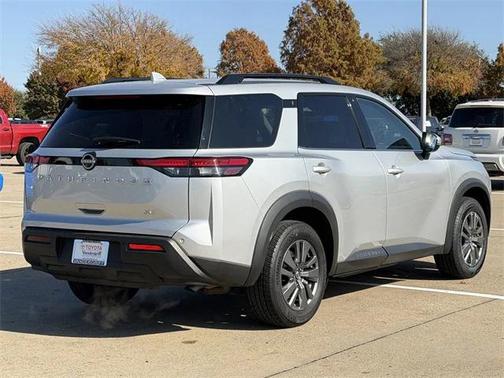 2024 Nissan Pathfinder SV FWD