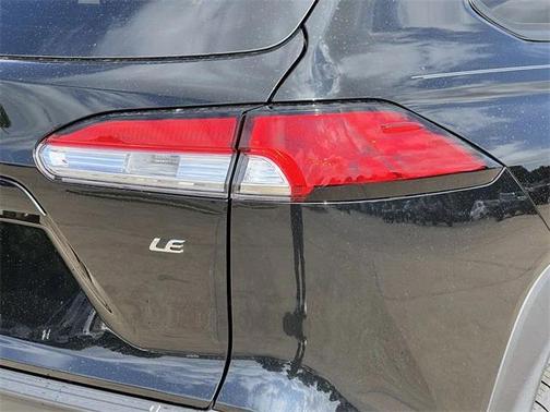 2025 Toyota Corolla Cross LE