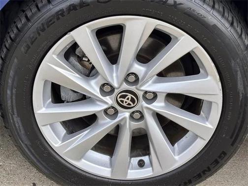 2024 Toyota Camry LE