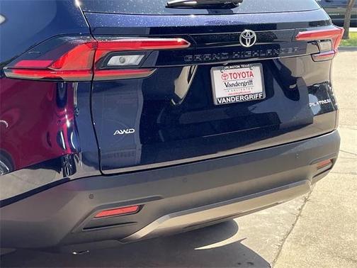 2025 Toyota Grand Highlander Platinum