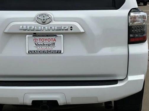 2022 Toyota 4Runner SR5