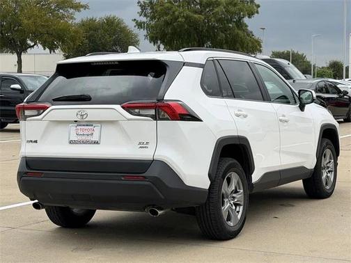 2024 Toyota RAV4 XLE
