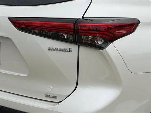 2020 Toyota Highlander Hybrid XLE