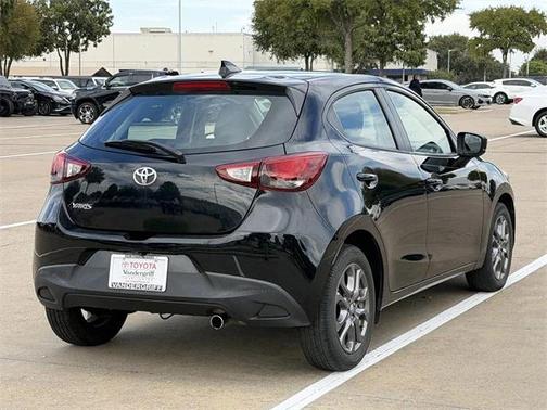 2020 Toyota Yaris Sedan LE