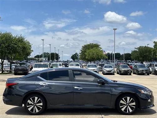 2021 Nissan Altima 2.5 SV