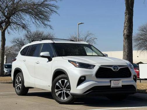 2023 Toyota Highlander Hybrid XLE