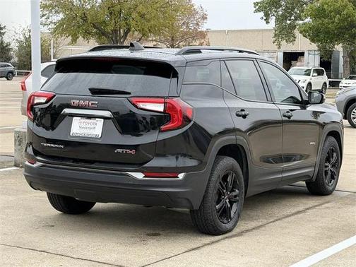 2023 GMC Terrain AWD AT4