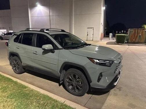2023 Toyota RAV4 Hybrid XLE Premium