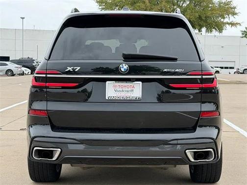 2025 BMW X7 xDrive40i