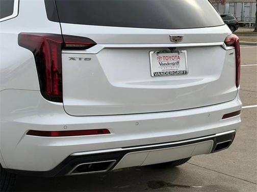 2024 Cadillac XT6 Premium Luxury FWD