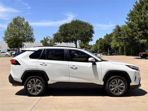 2023 Toyota RAV4 Hybrid XLE Premium