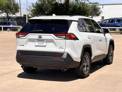2023 Toyota RAV4 Hybrid XLE Premium