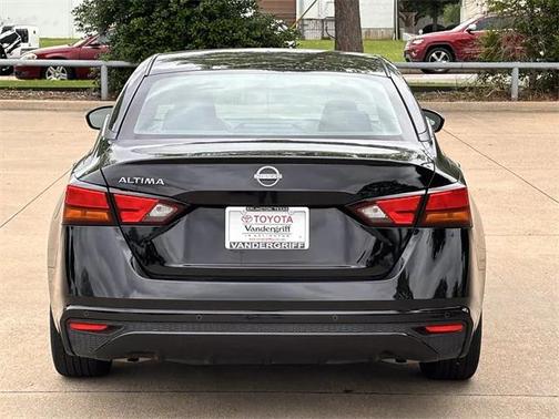 2024 Nissan Altima S FWD