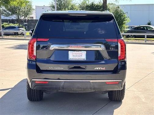 2023 GMC Yukon 4WD AT4