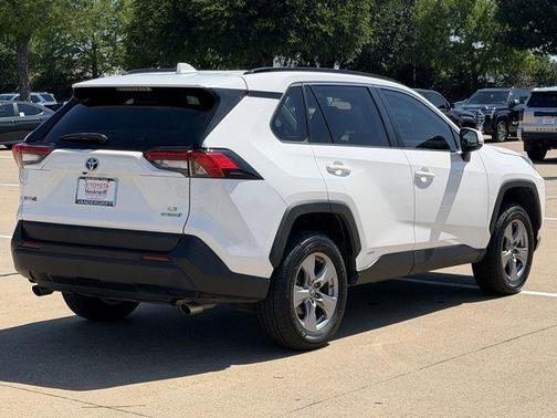 Ice 2024 Toyota RAV4 Hybrid LE