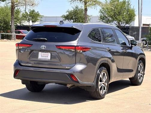 2023 Toyota Highlander XLE