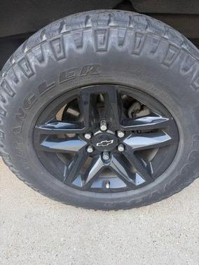 Shadow Gray Metallic 2021 Chevrolet Silverado 1500 Custom Trail Boss