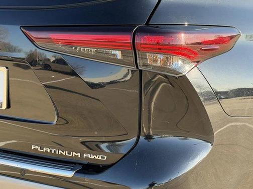 2024 Toyota Highlander Platinum