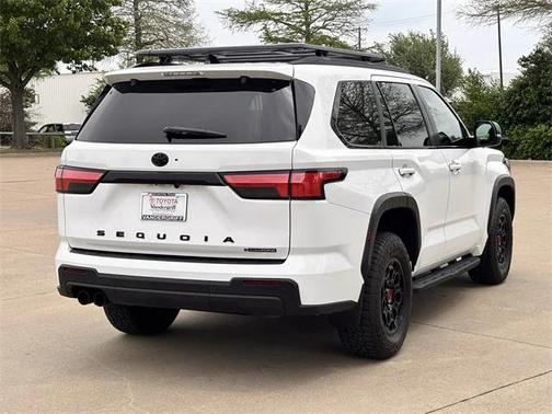 2025 Toyota Sequoia Base