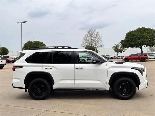 2025 Toyota Sequoia Base