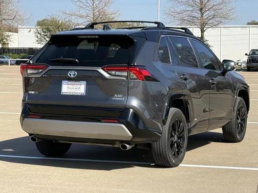 2023 Toyota RAV4 Hybrid SE